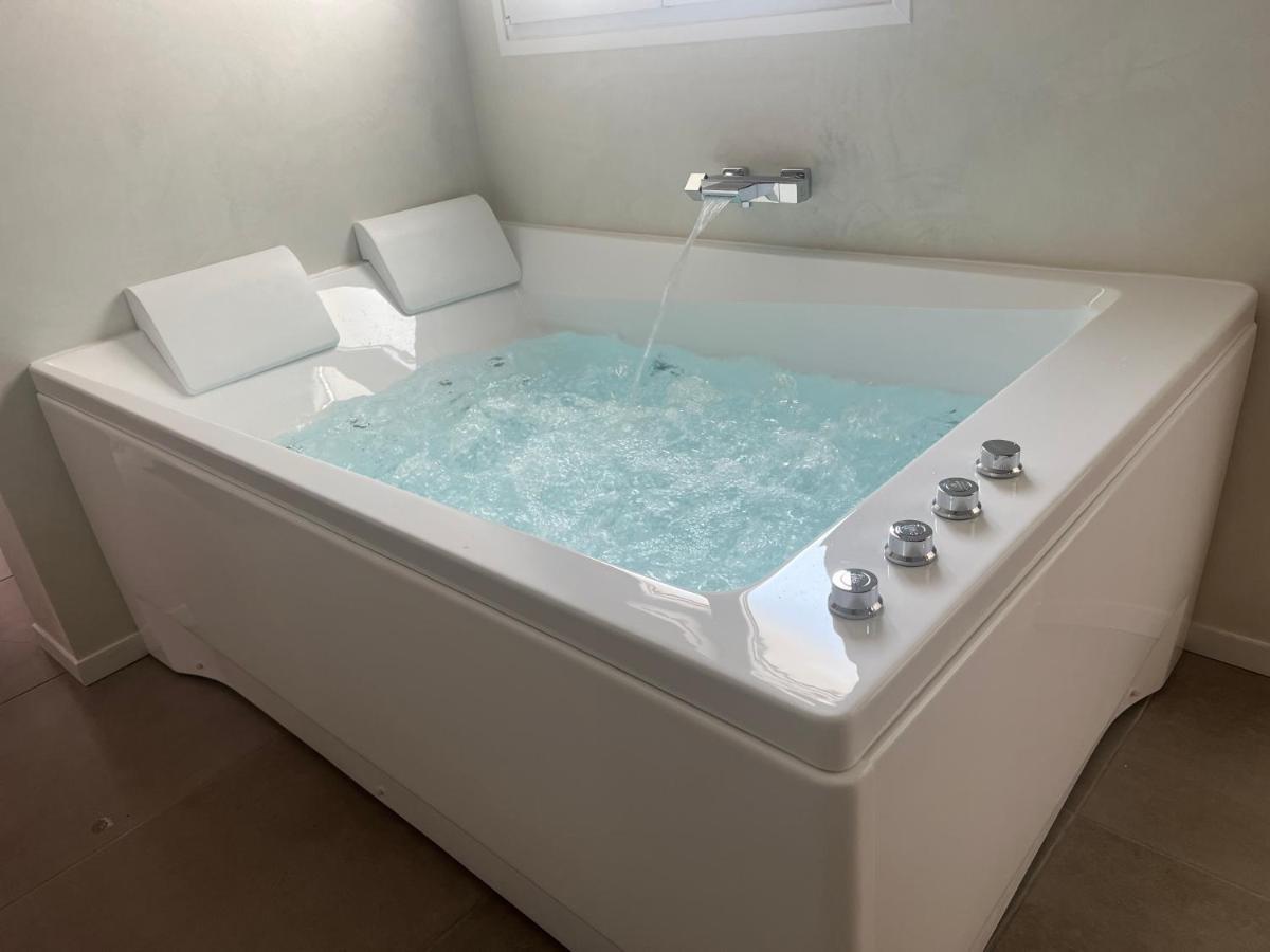 Spa Jungle Le Mesnil-Saint-Denis Екстер'єр фото